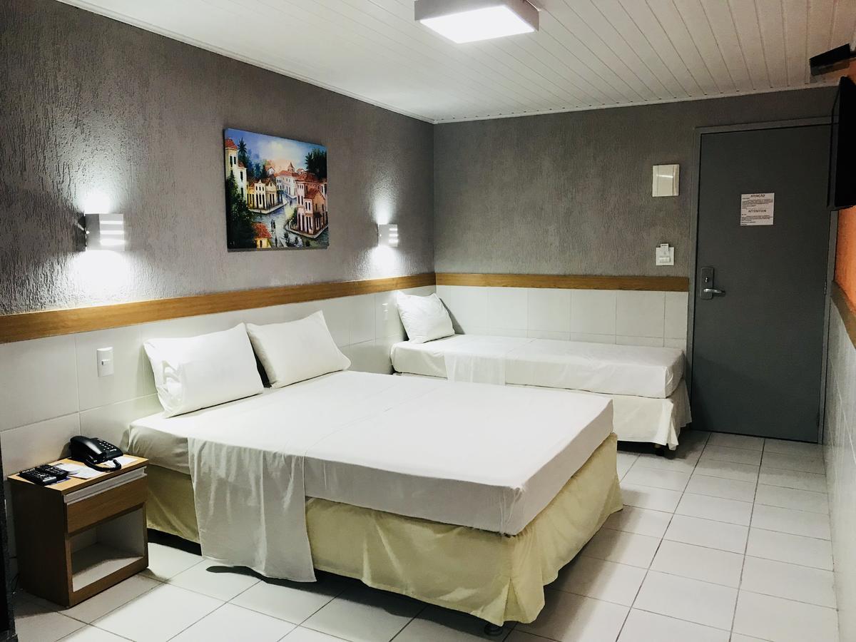 Quarto Triplo Standard - 1 Cama de Casal e 1 Cama Individual